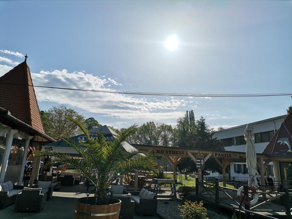No Stress Panzio-Pizzeria-Sporttabor Bed & Breakfast Harkány Екстериор снимка