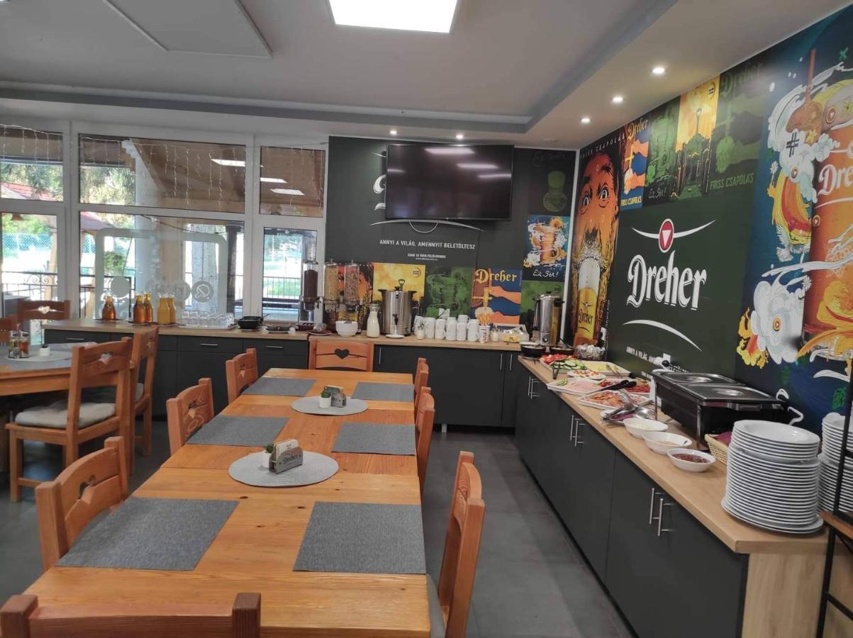 No Stress Panzio-Pizzeria-Sporttabor Bed & Breakfast Harkány Екстериор снимка